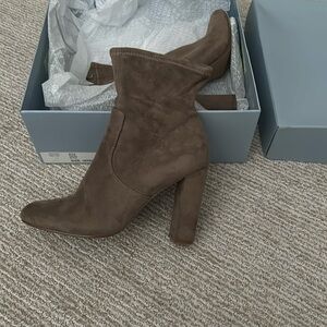 Antonio Melani suede bootie